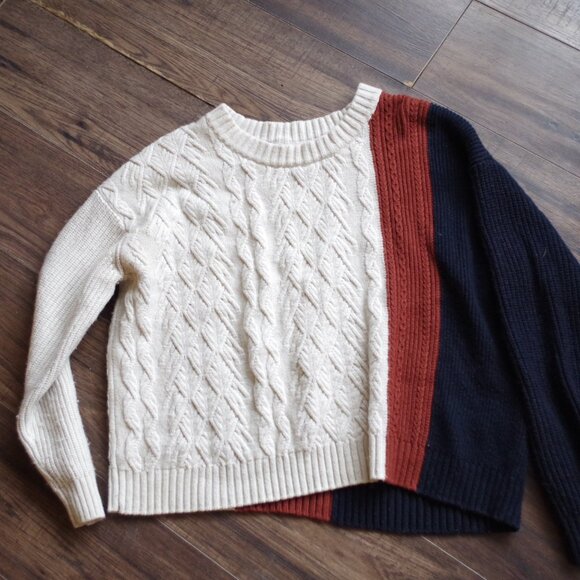 Banana Replublic Block Ladies  Sweater - Picture 6 of 6